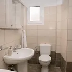 Mandi's Apartman Karavádosz