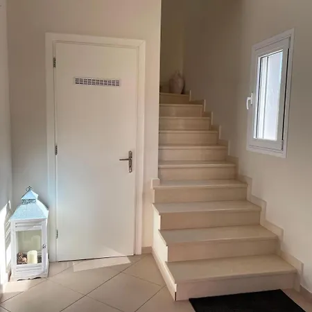 Mandi's Karavádhos
